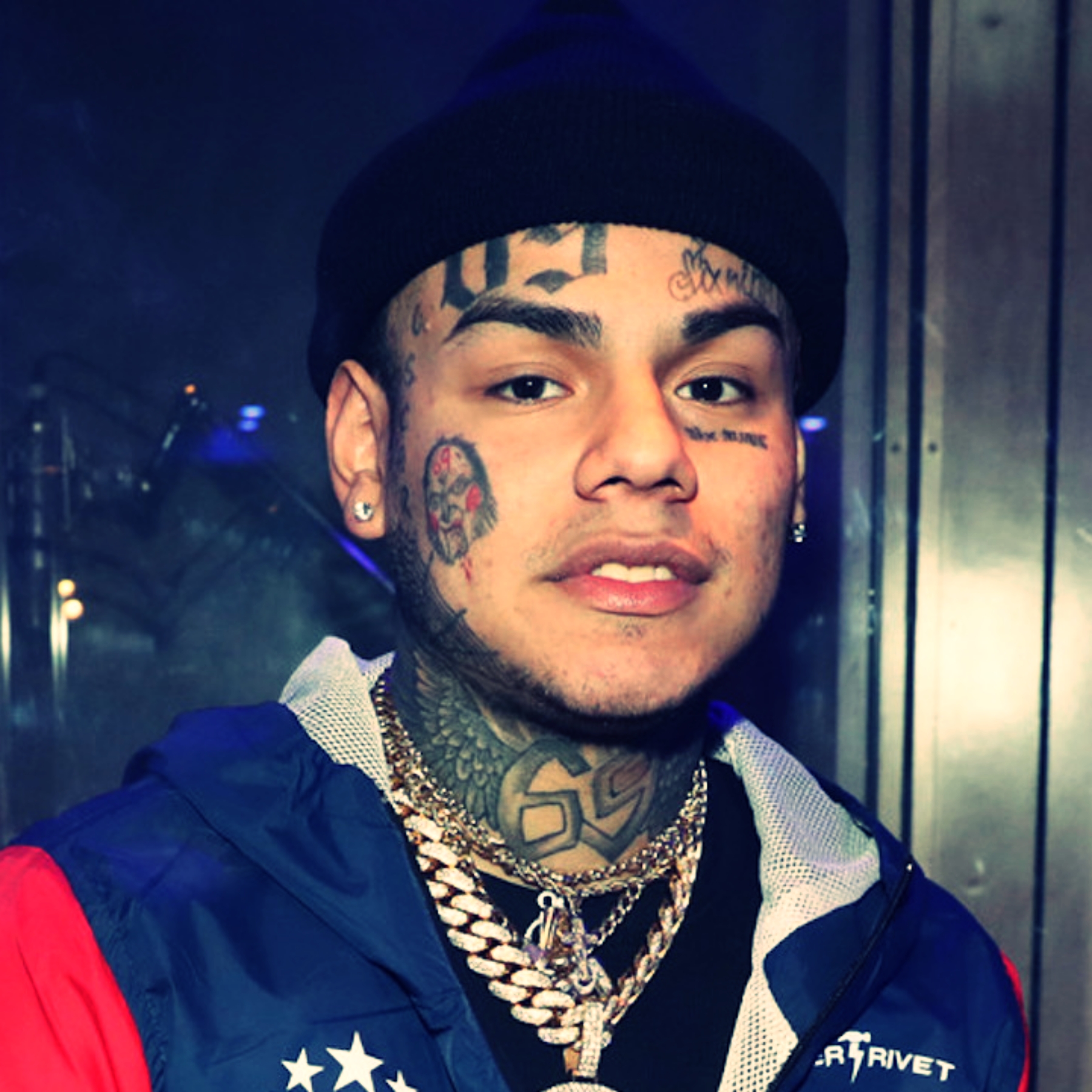 Tekashi 6ix9ine Clowned For Kneeling At Nipsey Hussle Mural!!